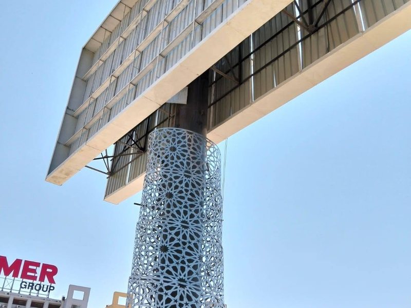 Structures & Installations